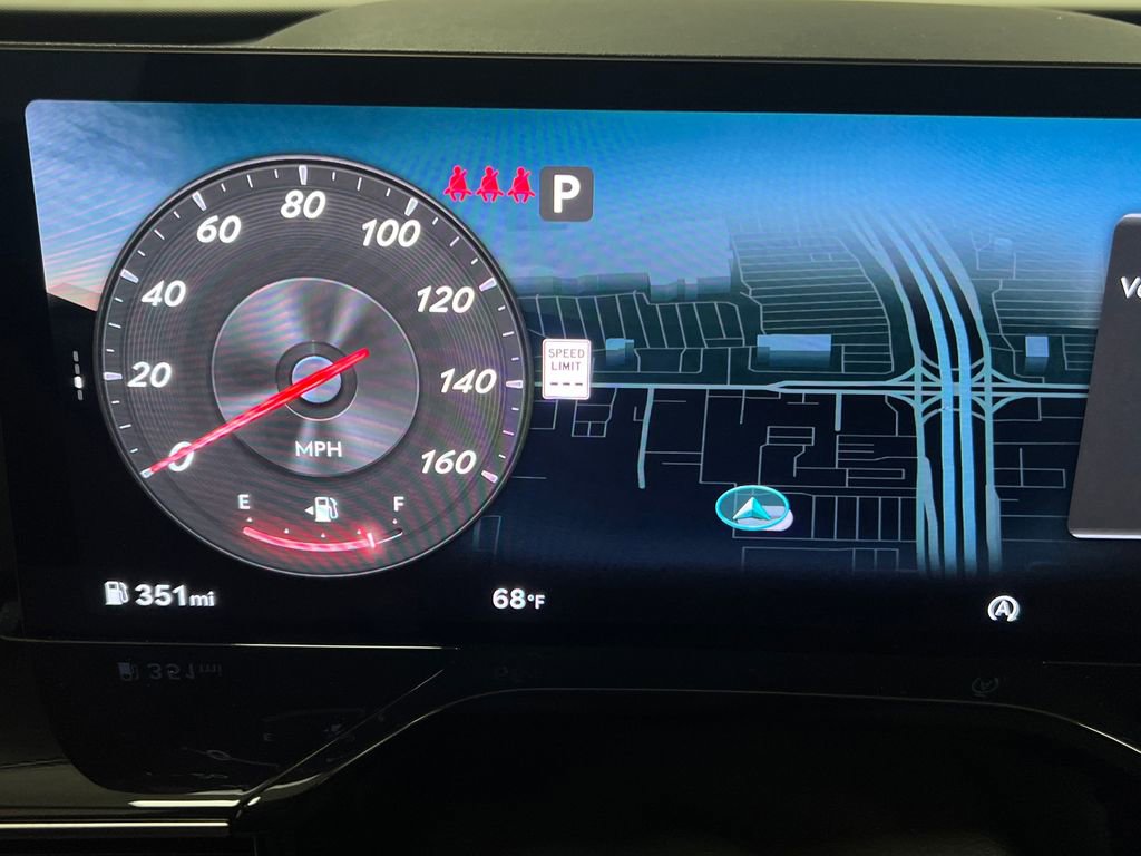 Used 2025 Genesis GV80 2.5T AWD/4WD image 17