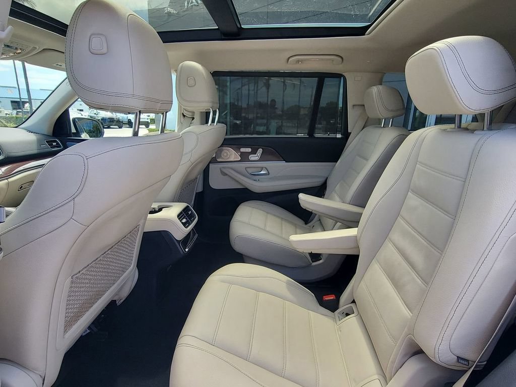 Used 2022 Mercedes-Benz GLS 450 4MATIC image 16