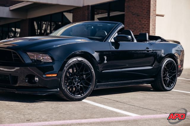 Used 2013 Ford Mustang Shelby GT500 RWD image 40