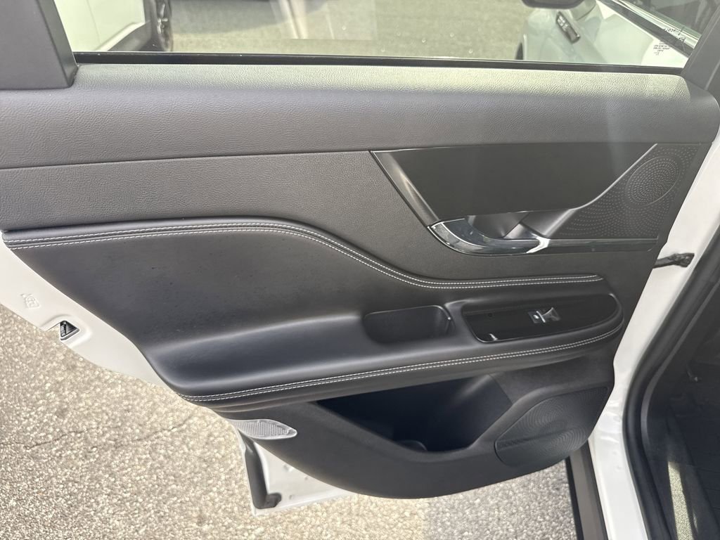 Used 2023 Lincoln Corsair Reserve w/ Equipment Group 201A image 23