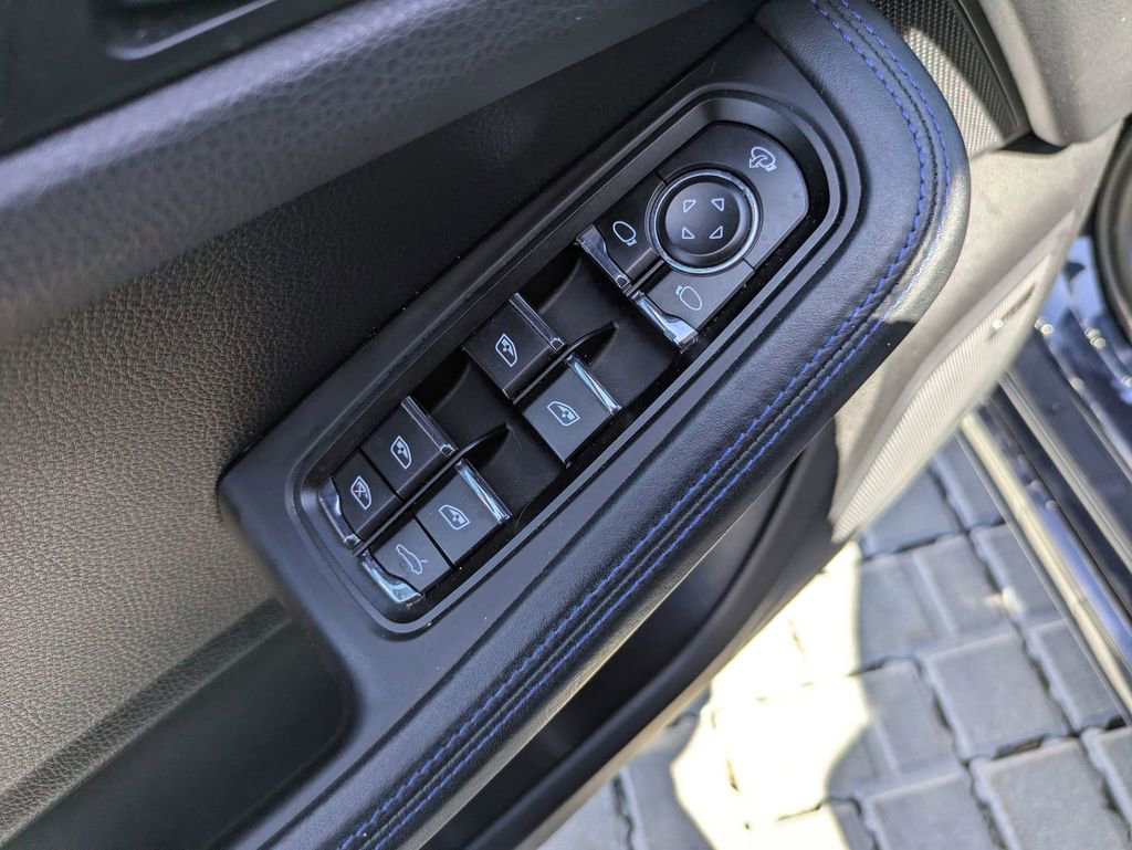 Used 2022 Porsche Macan GTS AWD/4WD image 11