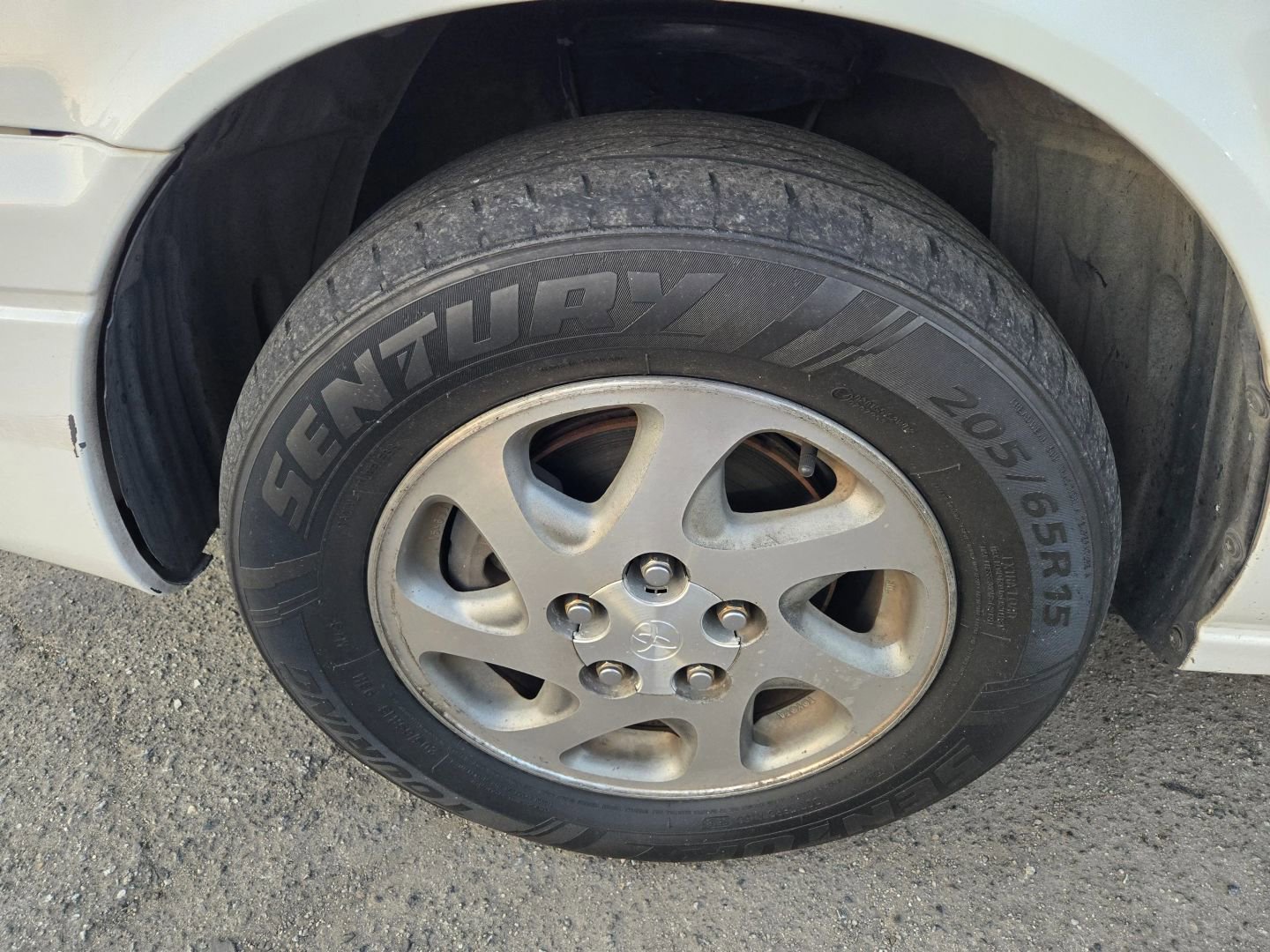 Used 1998 Toyota Camry XLE image 23