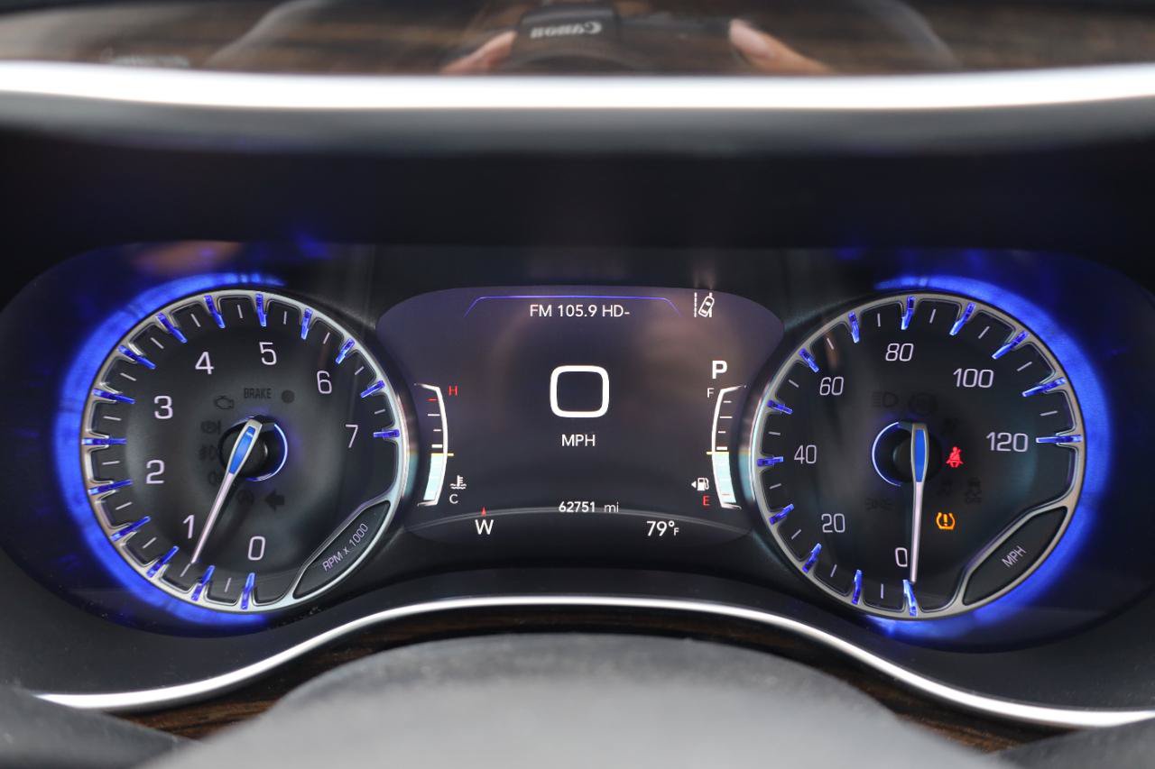 Used 2022 Chrysler Pacifica Limited FWD image 10