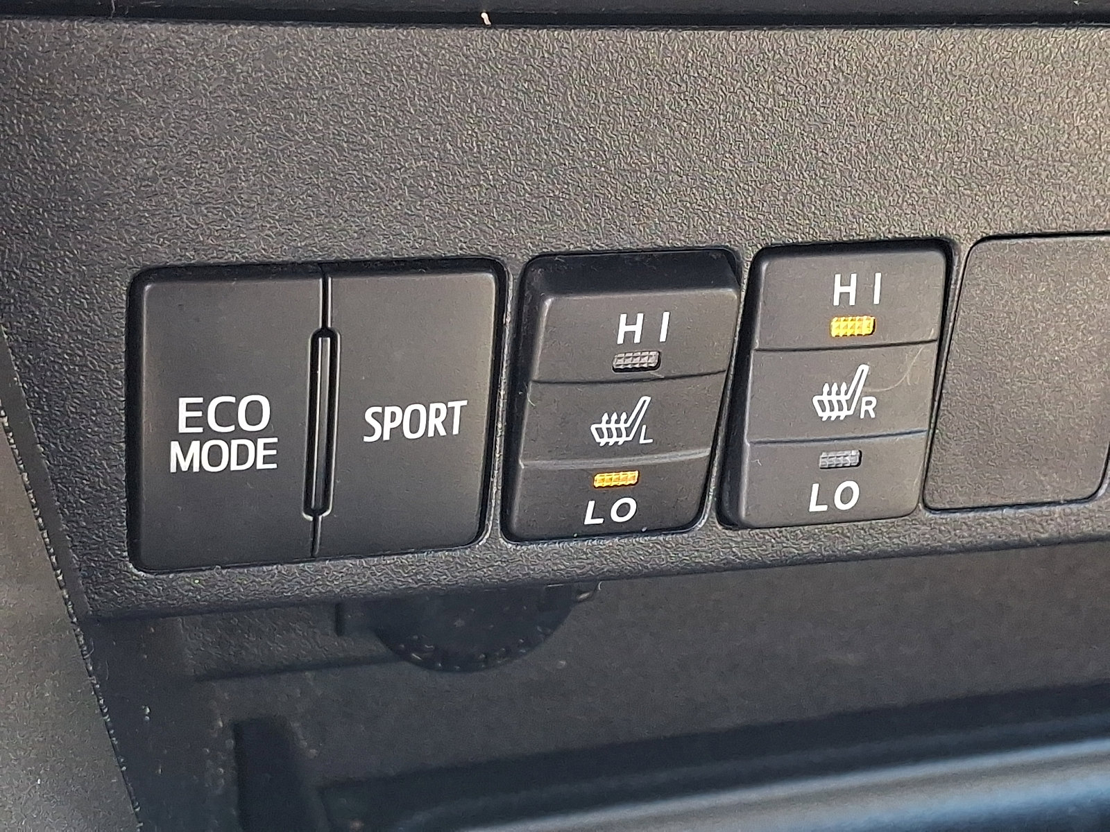 Used 2015 Toyota RAV4 Limited w/ Technology Package AWD/4WD image 24