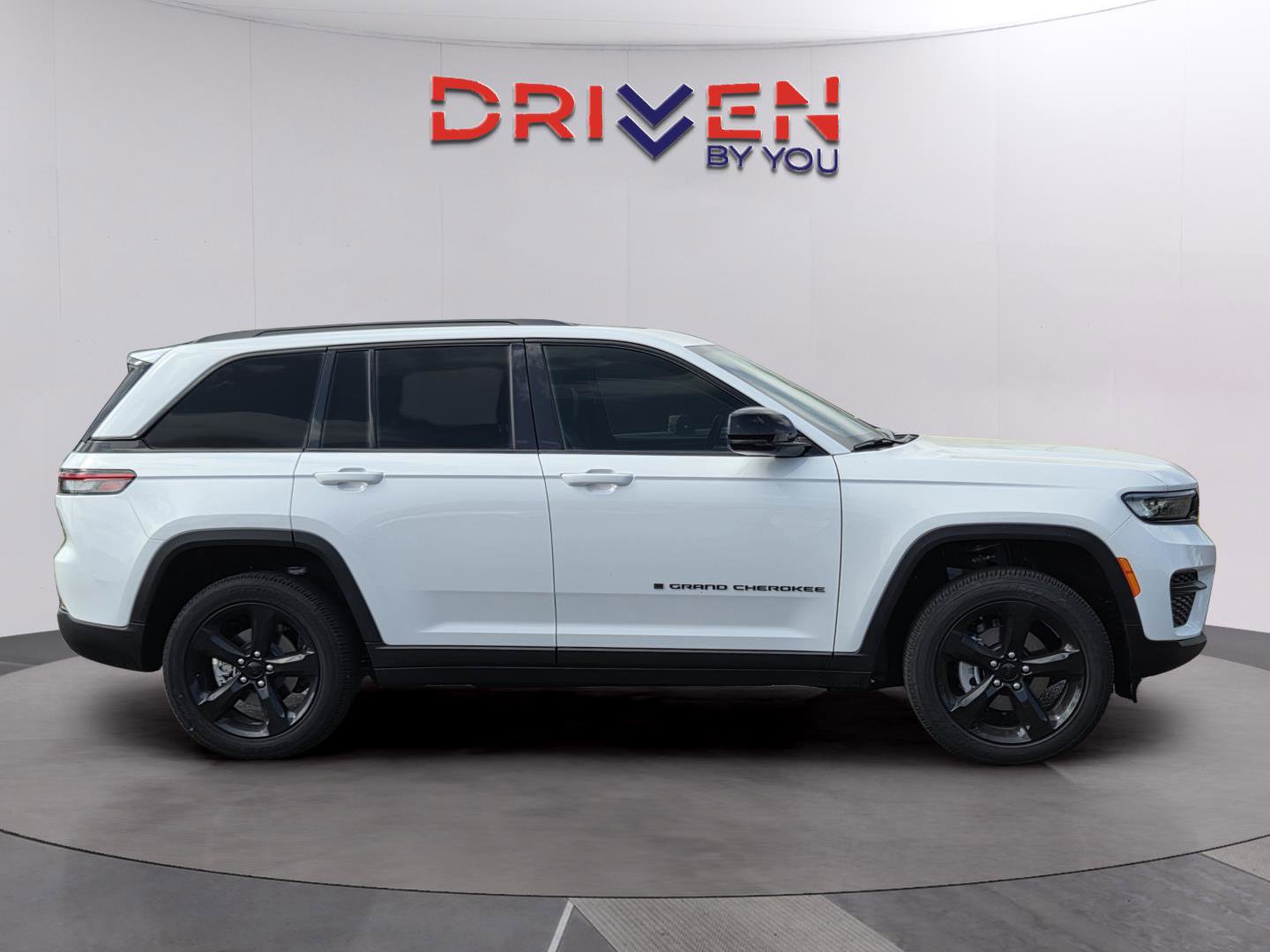 New 2025 Jeep Grand Cherokee Altitude RWD image 12