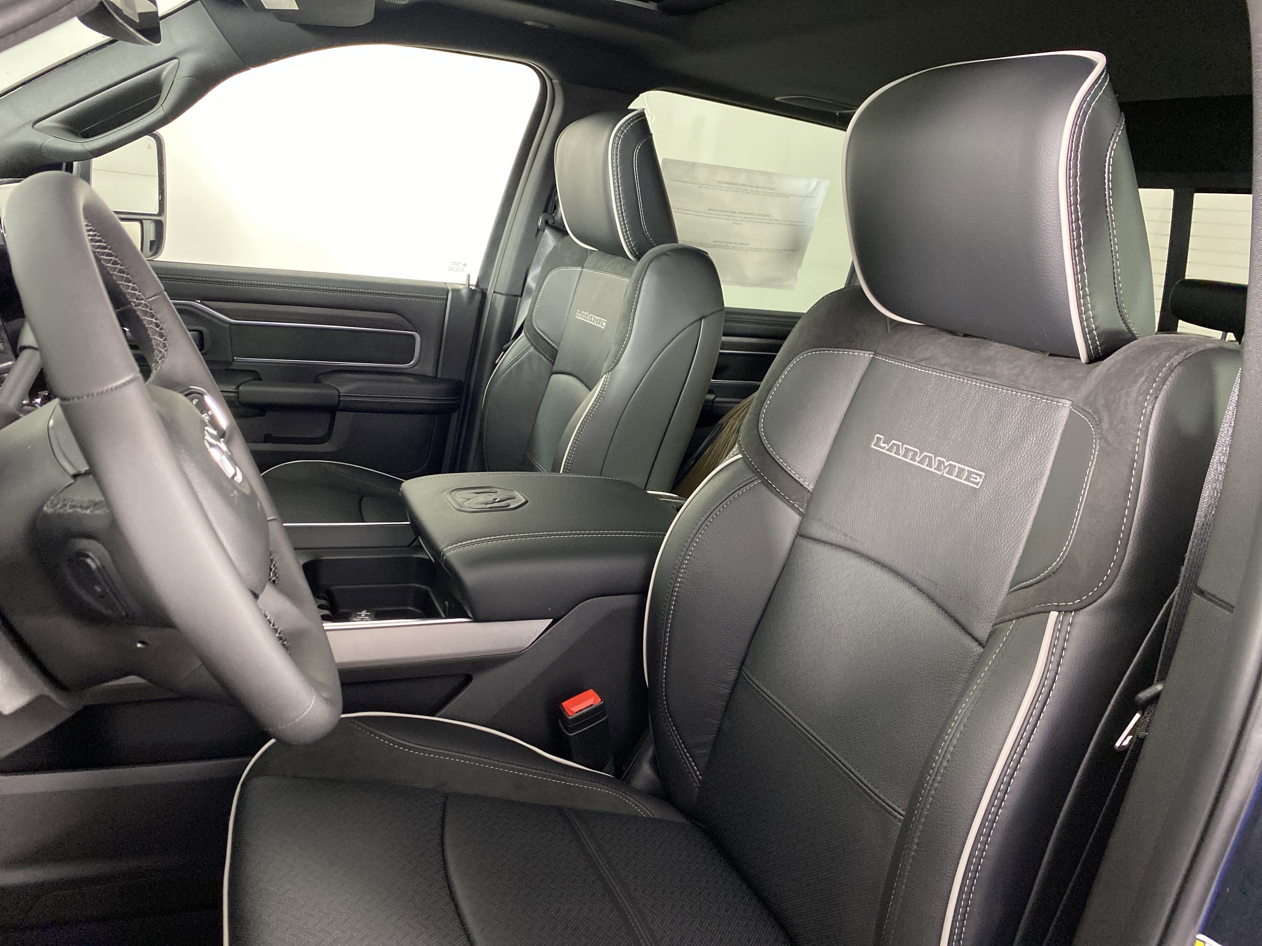 New 2026 RAM 3500 Laramie AWD/4WD image 16