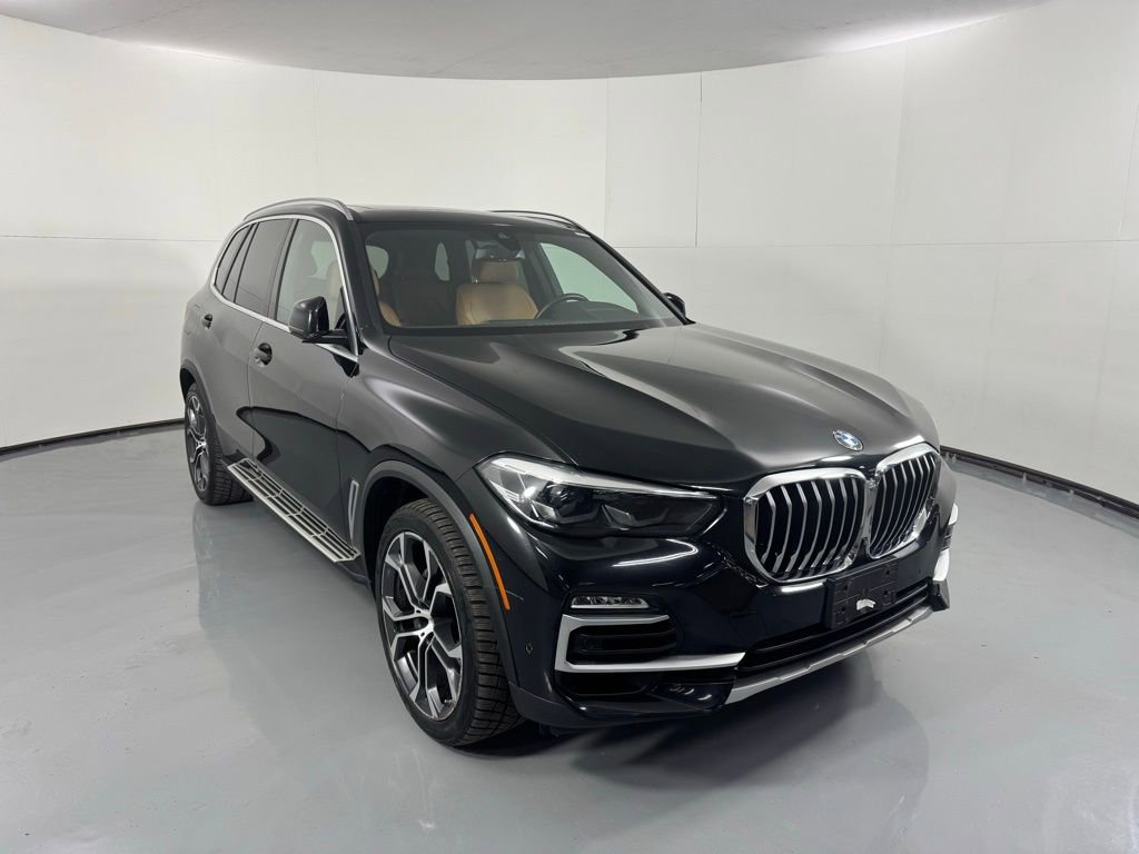 Used 2021 BMW X5 xDrive40i w/ Luxury Seating Package 2 AWD/4WD image 3