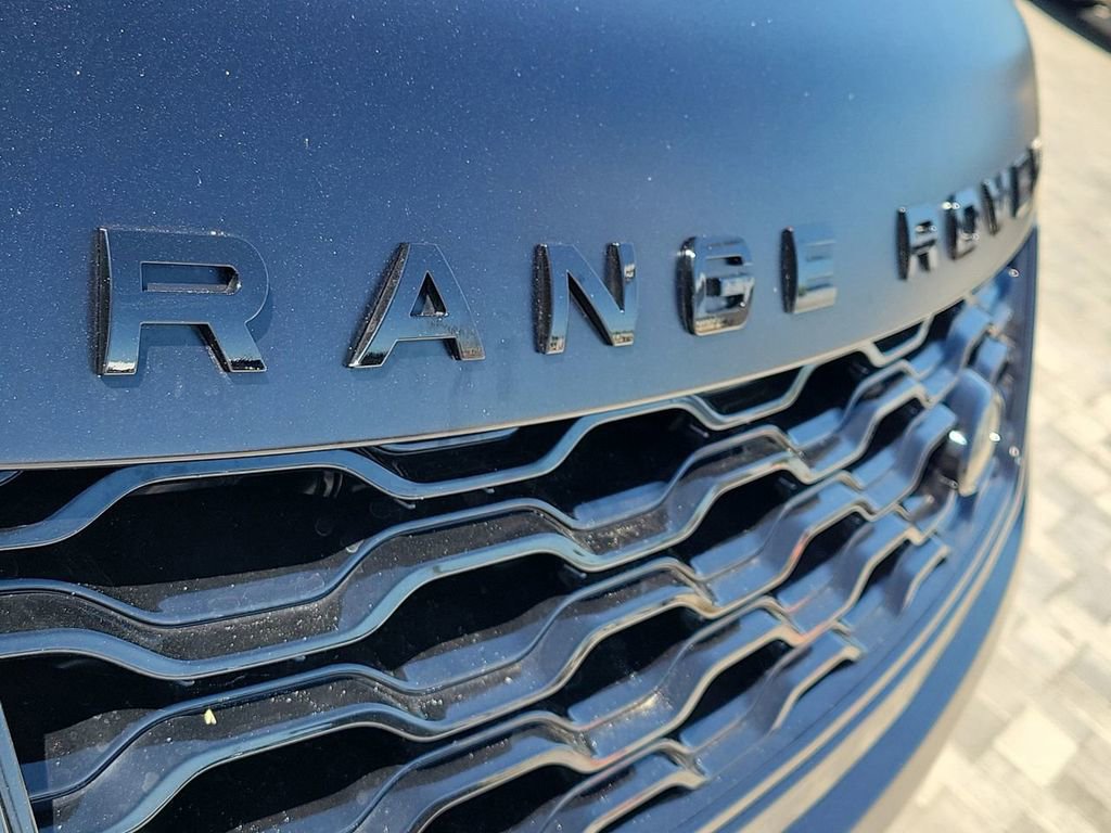 Used 2022 Land Rover Range Rover Sport SVR image 9
