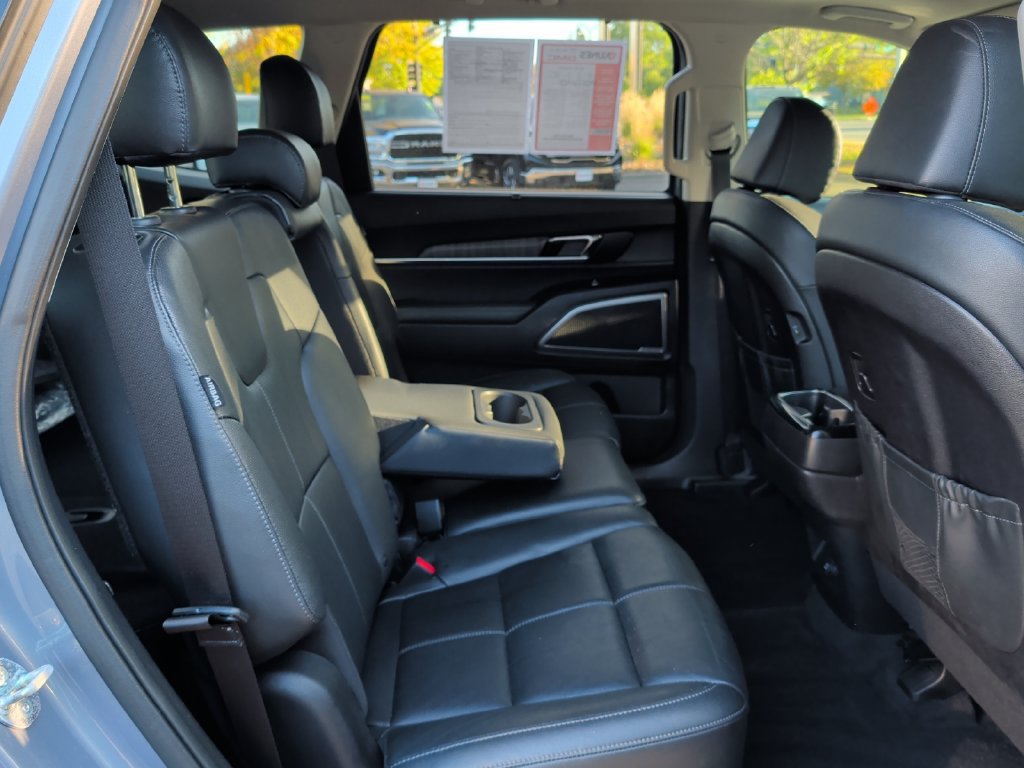 Used 2024 Kia Telluride EX AWD/4WD image 35