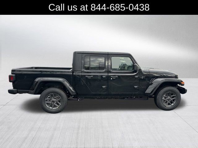New 2026 Jeep Gladiator Sport image 5