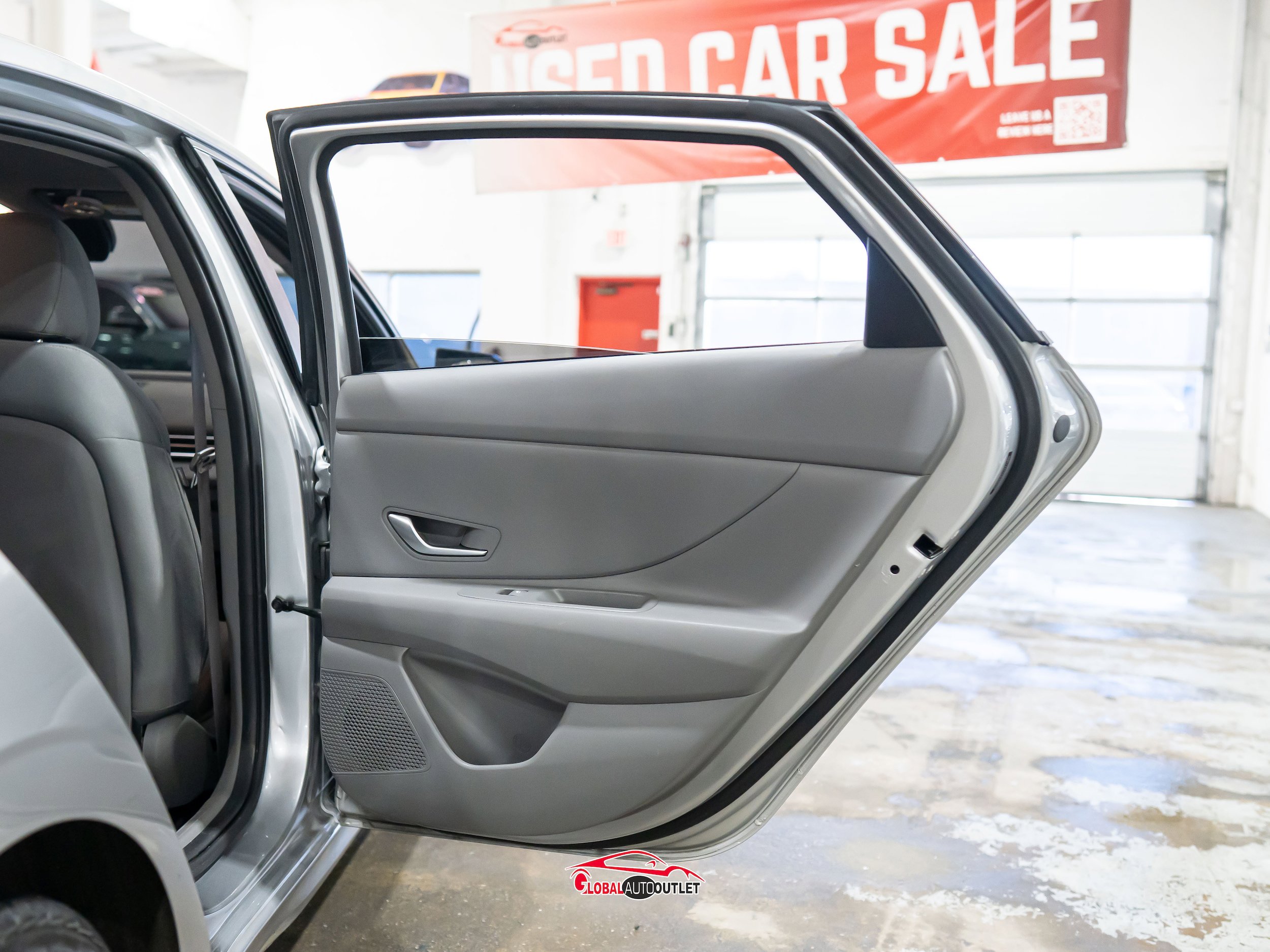 Used 2021 Hyundai Elantra SE FWD image 39