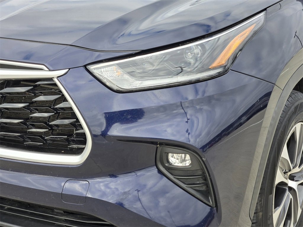 Used 2021 Toyota Highlander XLE image 7