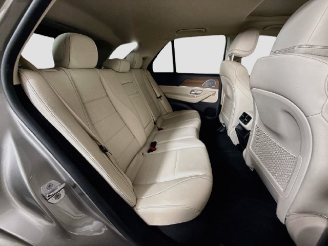 Used 2021 Mercedes-Benz GLE 350 w/ Premium Package image 26