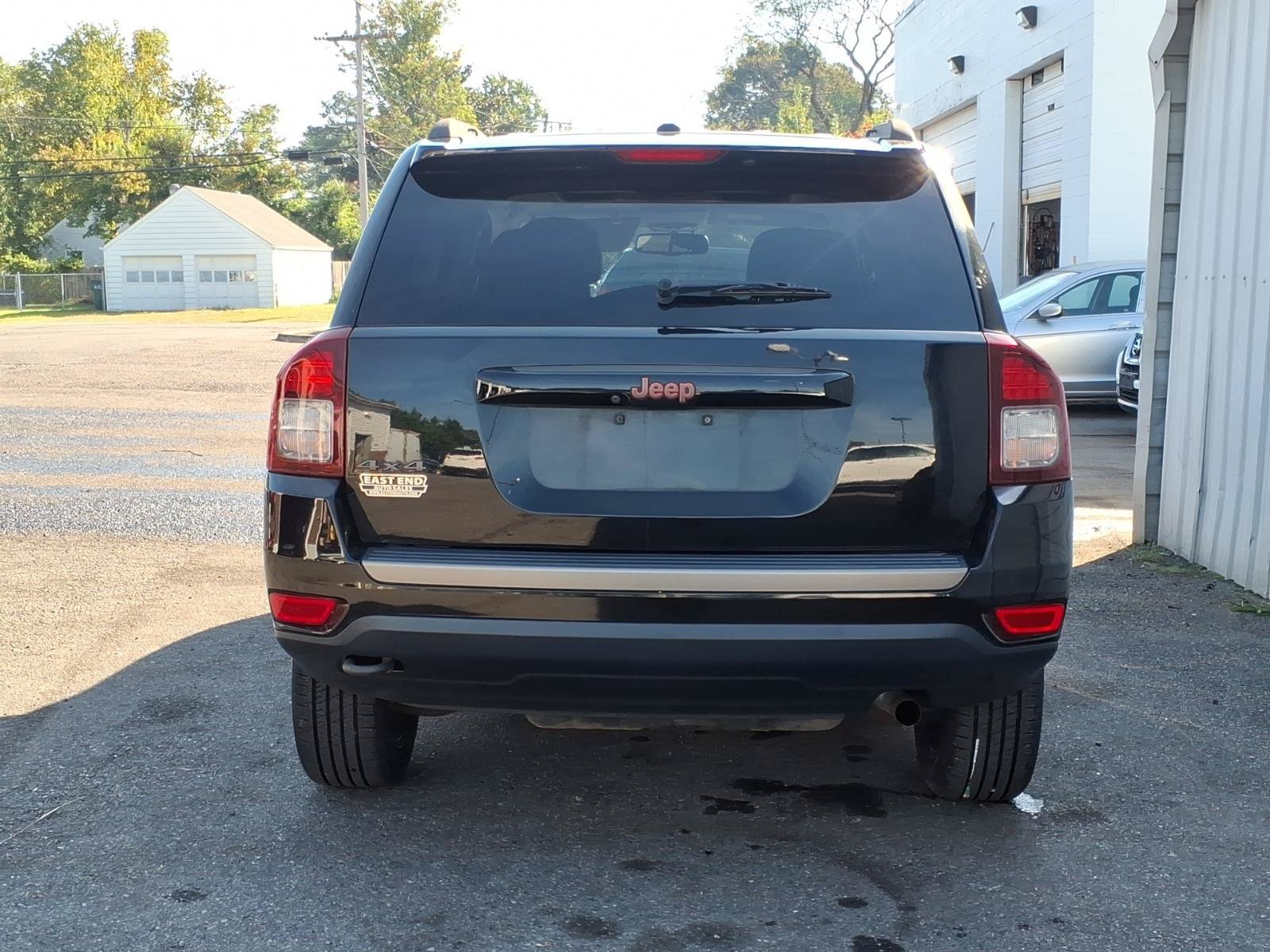 Used 2016 Jeep Compass Sport AWD/4WD image 4