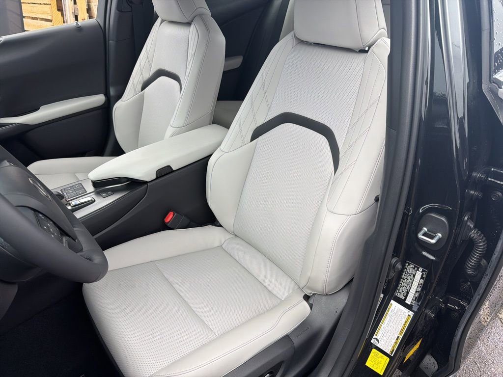 New 2026 Lexus UX 300h AWD image 17
