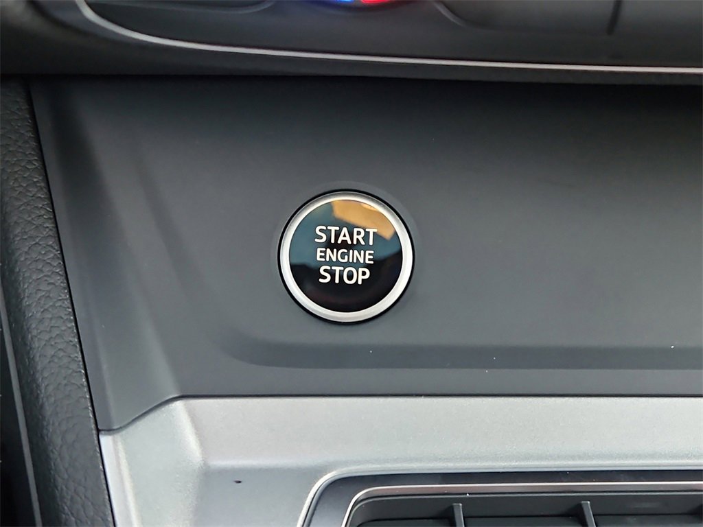 New 2025 Audi Q3 2.0T Premium image 16