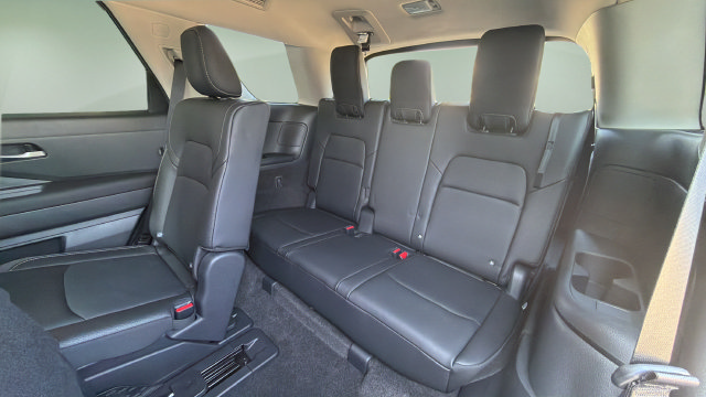 New 2026 Nissan Pathfinder SL AWD/4WD image 30