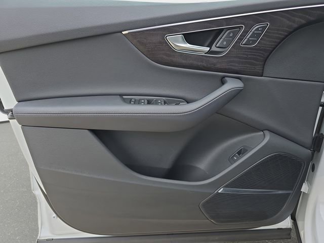 Used 2023 Audi Q7 3.0T Premium Plus image 31