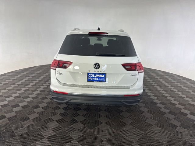 Used 2022 Volkswagen Tiguan SE AWD/4WD image 7