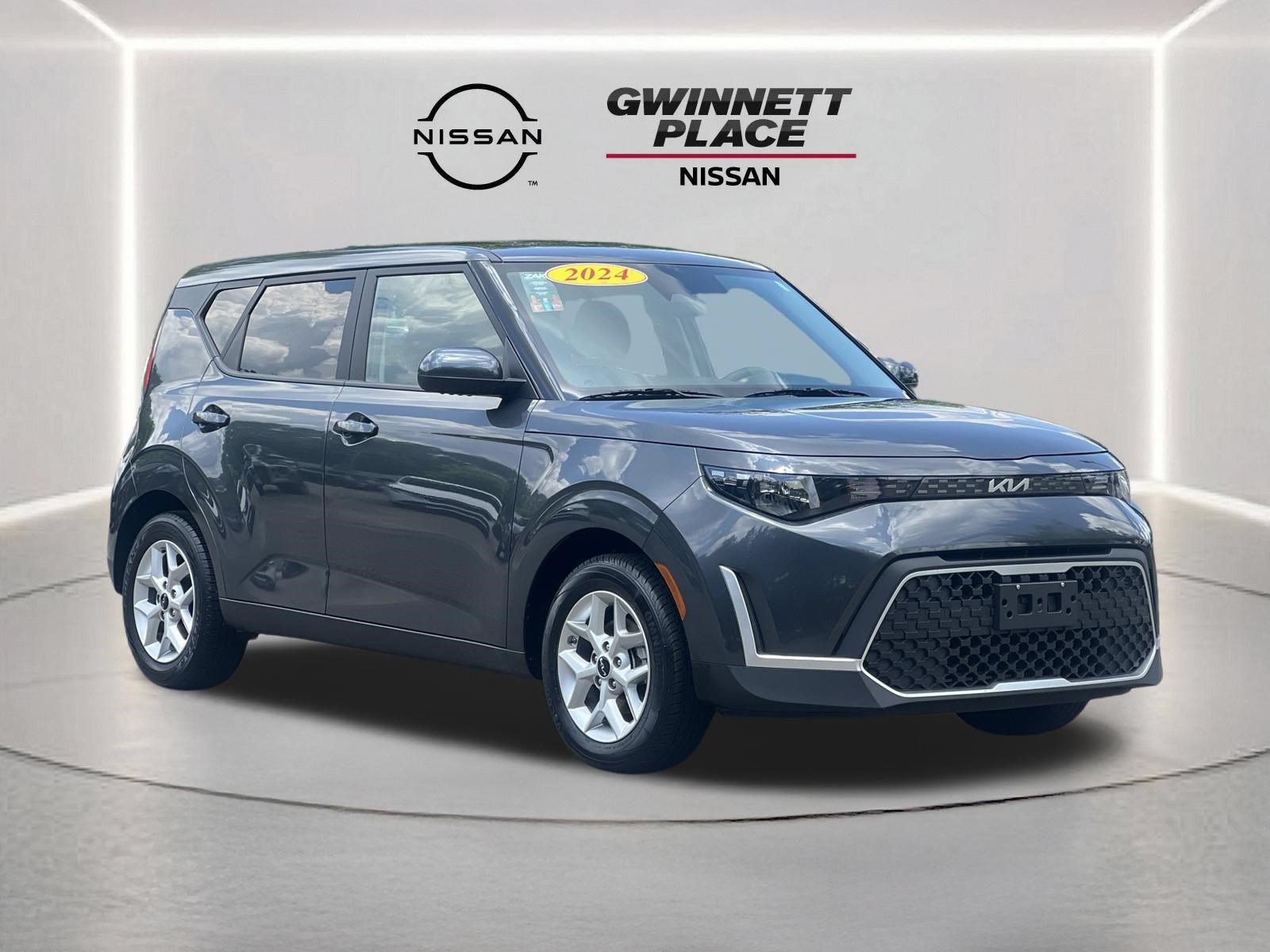 Used 2024 Kia Soul LX w/ Option Group 015 FWD image 24