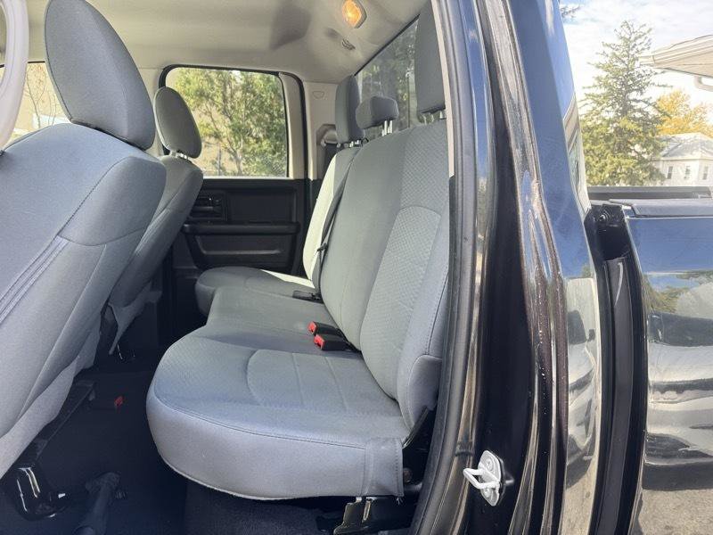 Used 2018 RAM 1500 Express w/ Black Ram 1500 Express Group AWD/4WD image 9