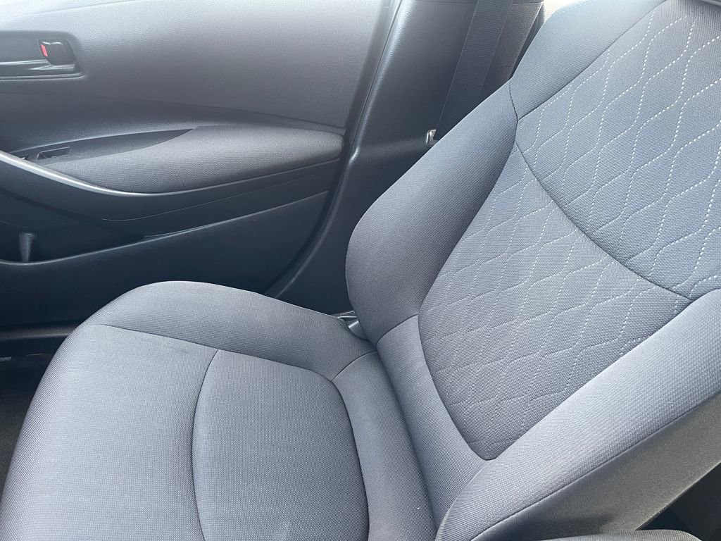 Used 2022 Toyota Corolla LE image 25