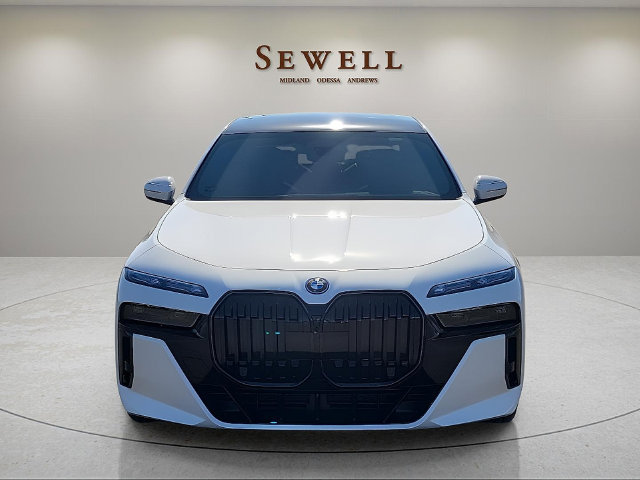 New 2026 BMW i7 xDrive60 w/ Executive Package AWD/4WD image 8