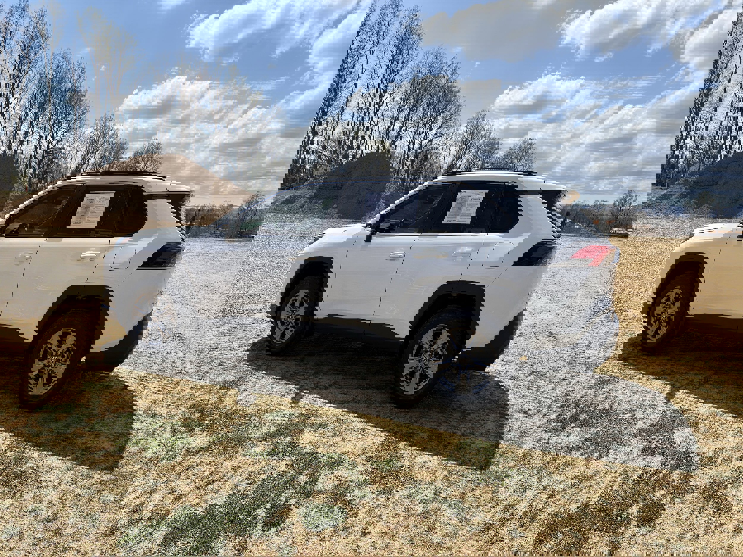 Used 2024 Toyota RAV4 XLE w/ Convenience Package AWD/4WD image 5