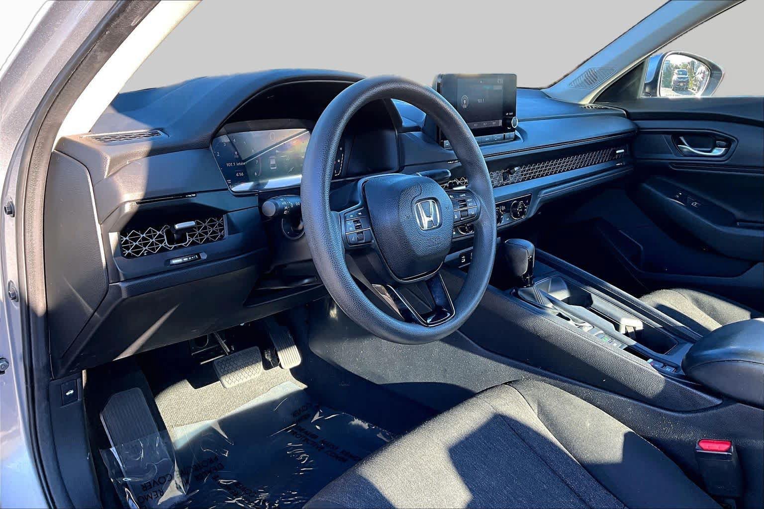Used 2024 Honda Accord EX image 17