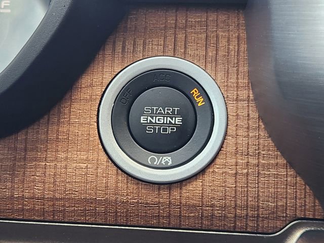 Used 2023 RAM 1500 Limited w/ Body Color Bumper Group image 20