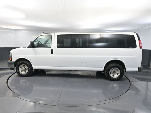 Used 2017 Chevrolet Express 3500 LT w/ LT Preferred Equipment Group RWD image 9