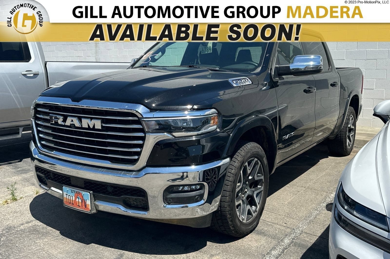 Used 2025 RAM 1500 Laramie AWD/4WD image 7
