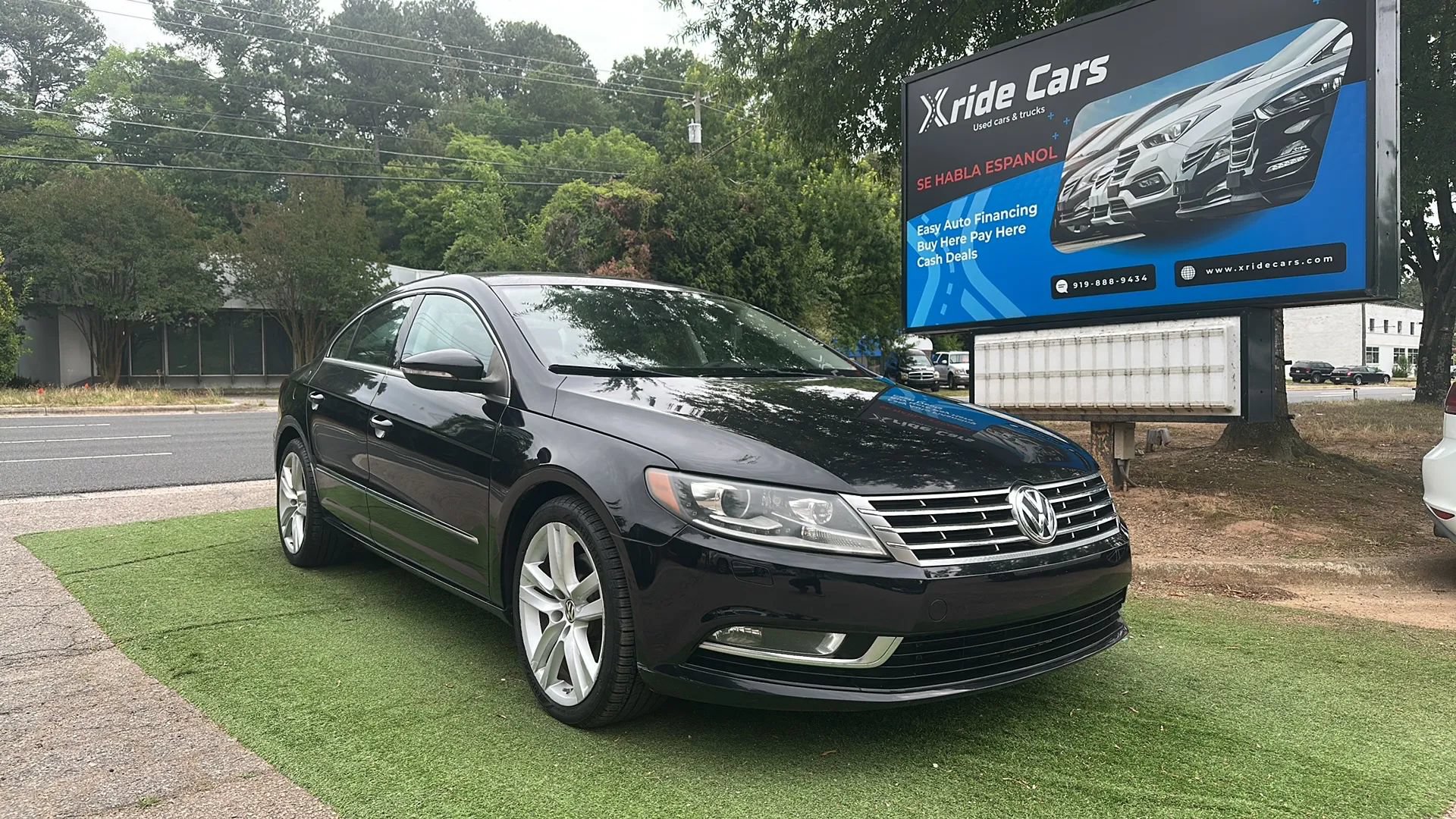 Used 2013 Volkswagen CC Lux FWD image 1