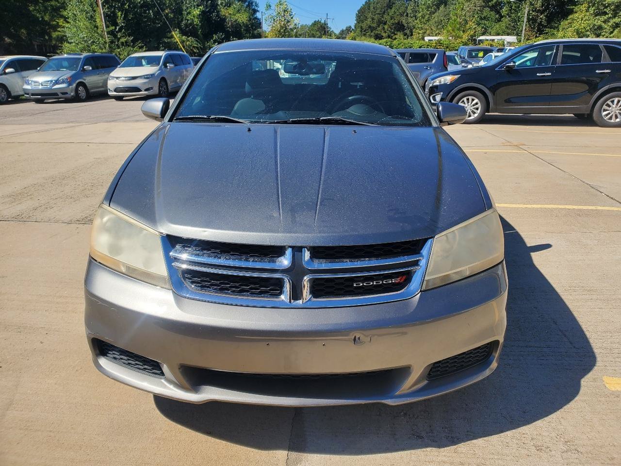 Used 2012 Dodge Avenger SXT FWD image 2