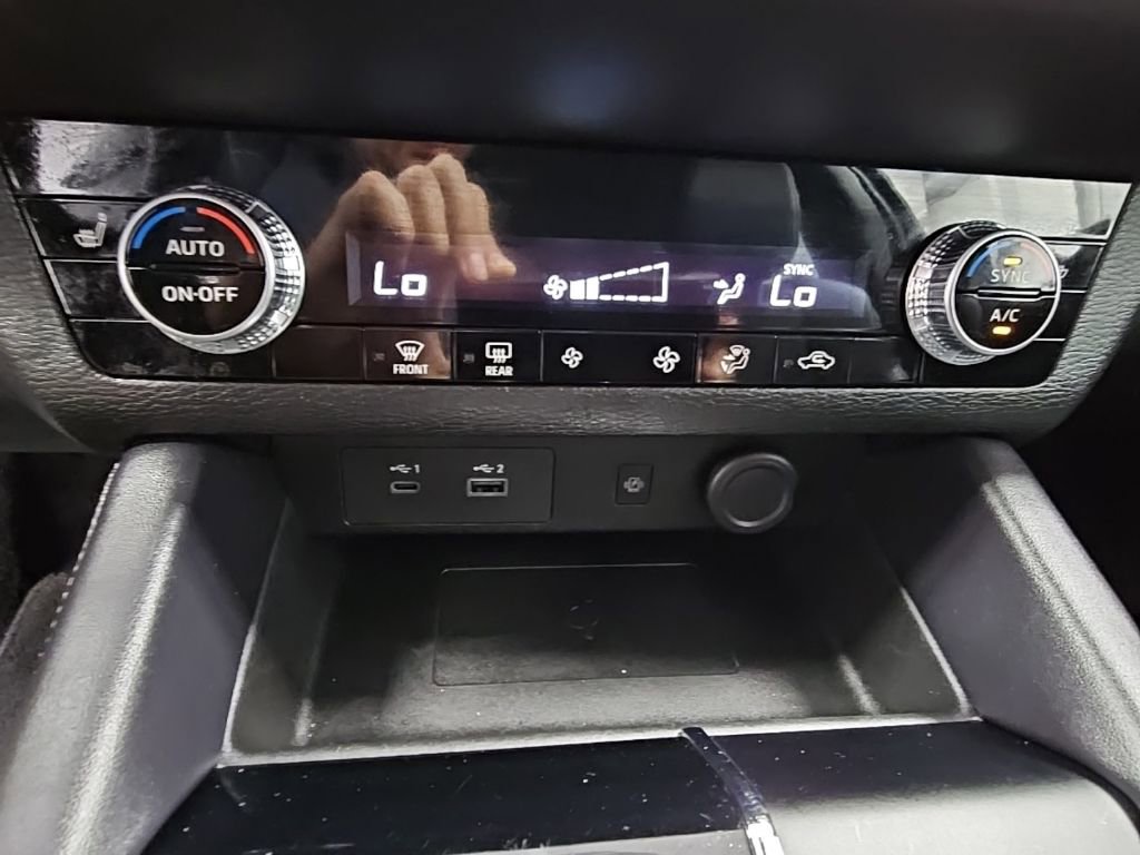 Used 2024 Mitsubishi Outlander SE image 21