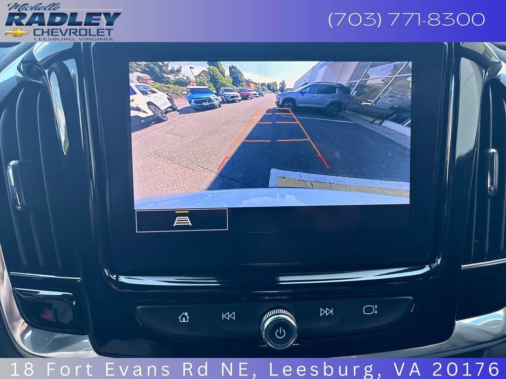 Used 2023 Chevrolet Traverse LT AWD/4WD image 18