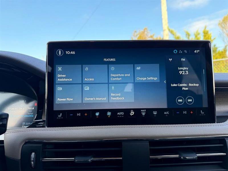 Used 2024 Lincoln Corsair Grand Touring w/ Equipment Group 301A image 28