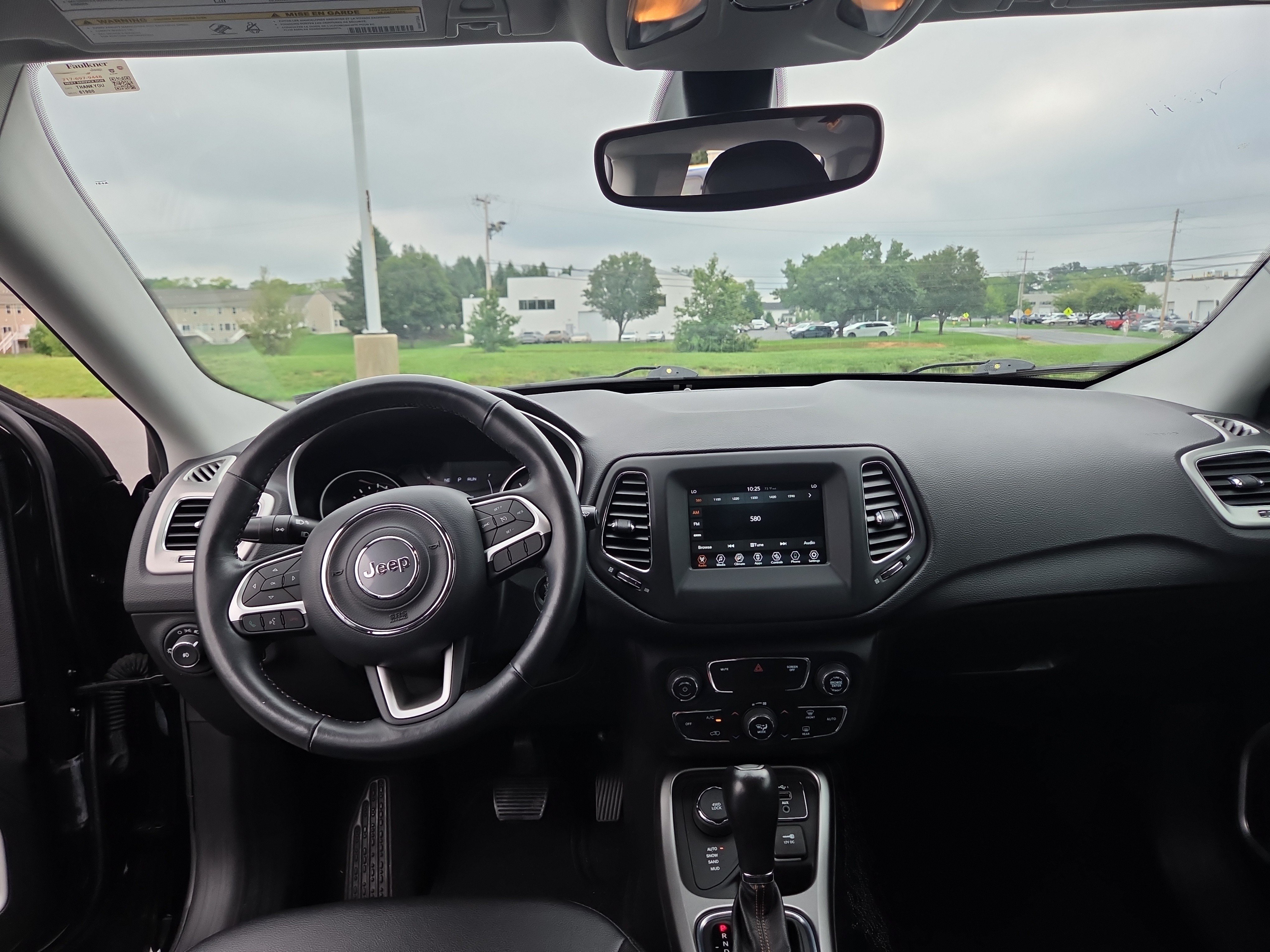 Used 2019 Jeep Compass Latitude w/ Cold Weather Group AWD/4WD image 4