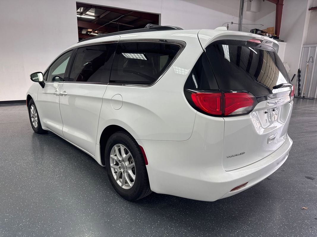 Used 2020 Chrysler Voyager Lxi image 6