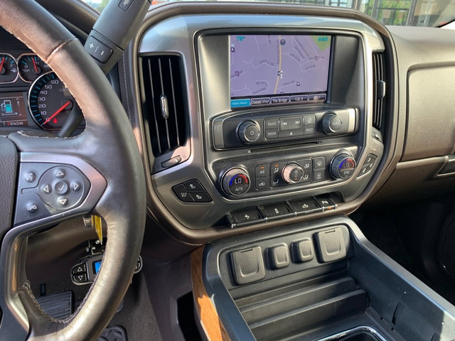 Used 2015 Chevrolet Silverado 1500 LTZ w/ LTZ Plus Package AWD/4WD image 27