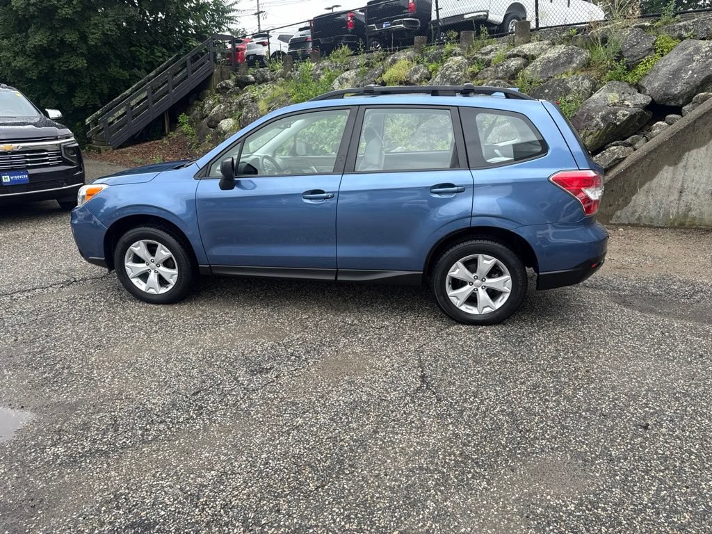 Used 2016 Subaru Forester 2.5i w/ Alloy Wheel Package AWD/4WD image 2