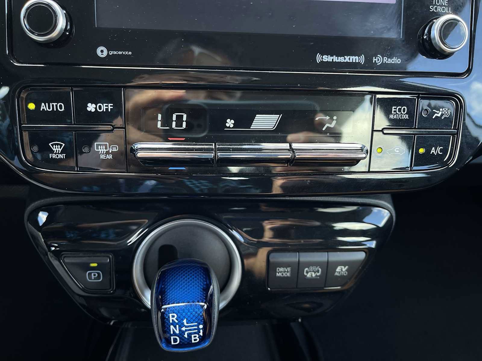 Used 2020 Toyota Prius Prime LE FWD image 17