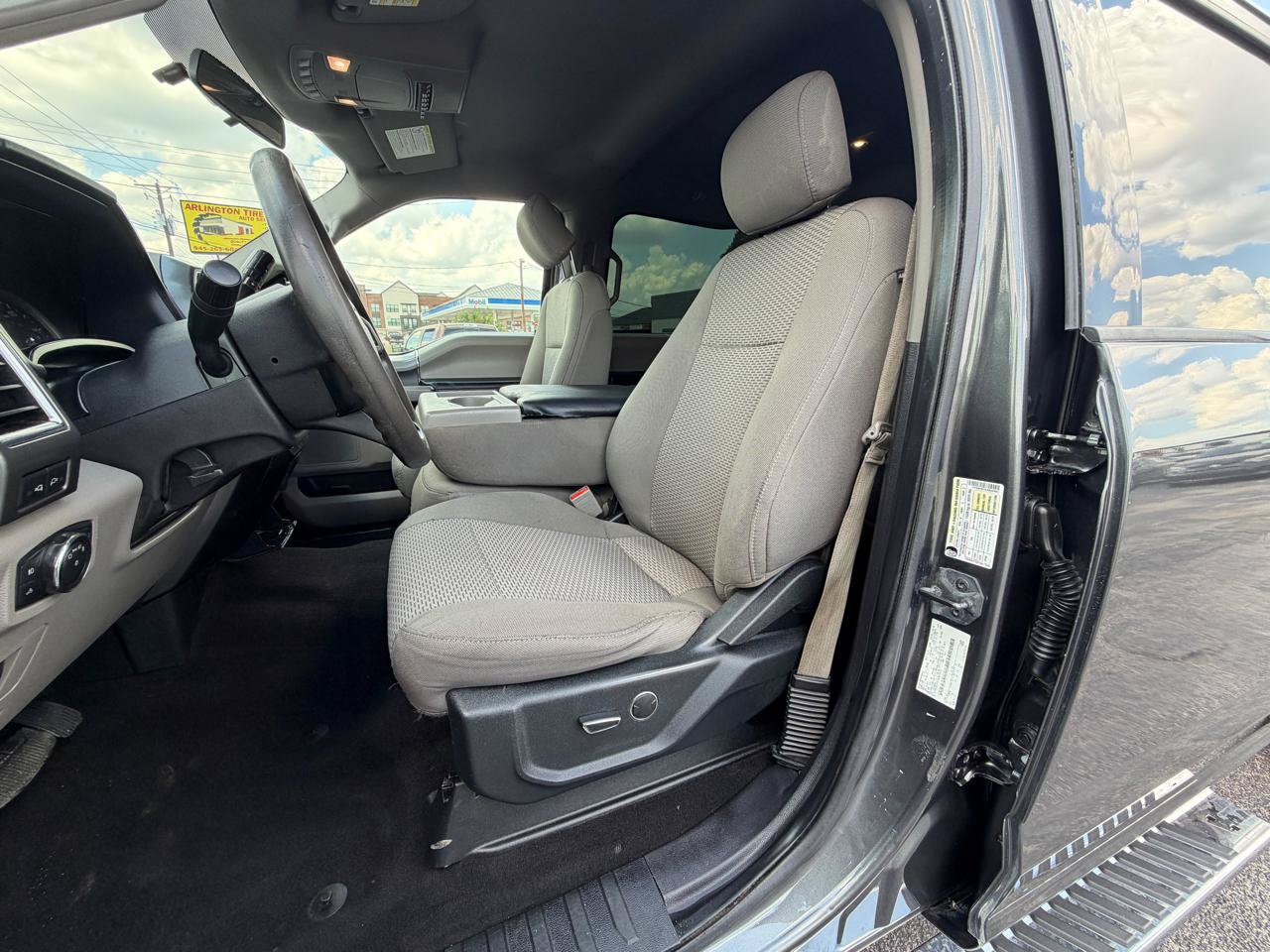 Used 2018 Ford F350 XLT w/ XLT Premium Package AWD/4WD image 10