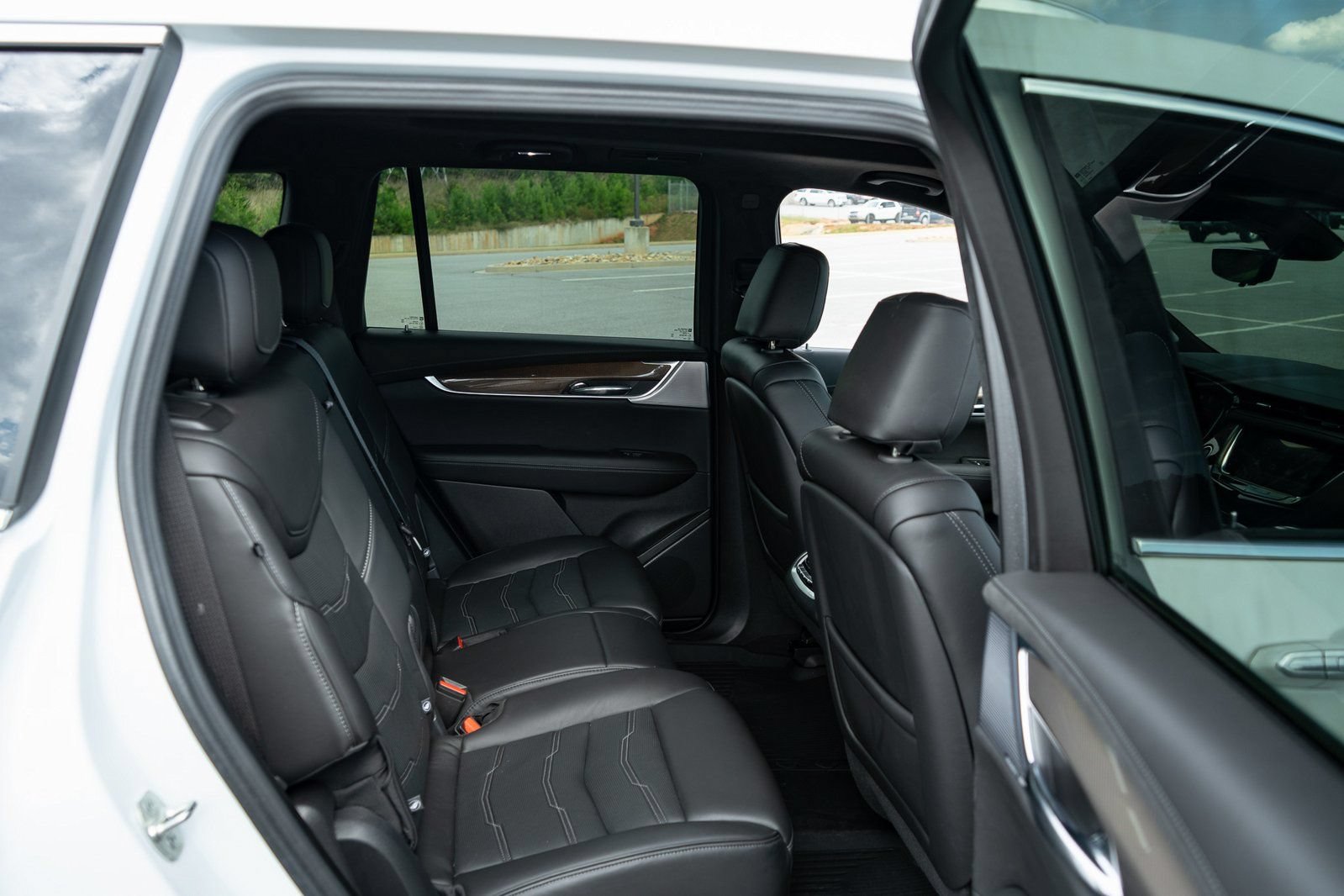 Used 2024 Cadillac XT6 Premium Luxury w/ Platinum Package AWD/4WD image 22