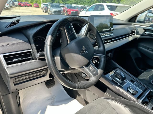 Used 2024 Mitsubishi Outlander SE AWD/4WD image 13