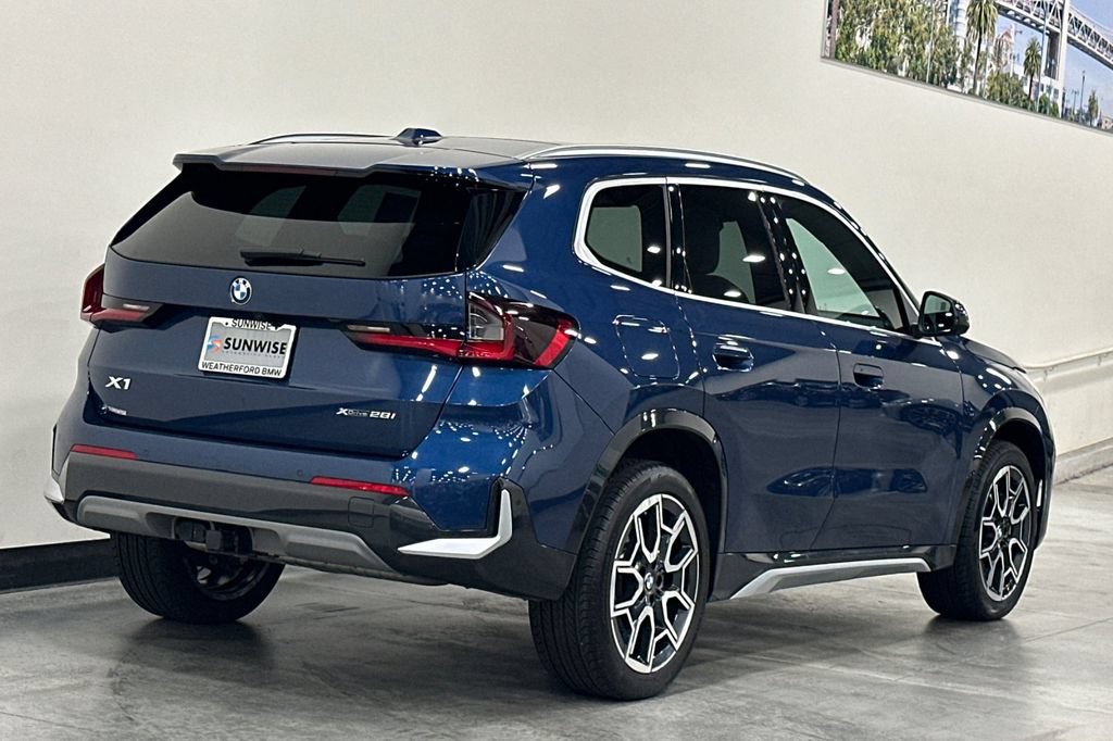Used 2025 BMW X1 xDrive28i w/ Technology Package AWD/4WD image 4