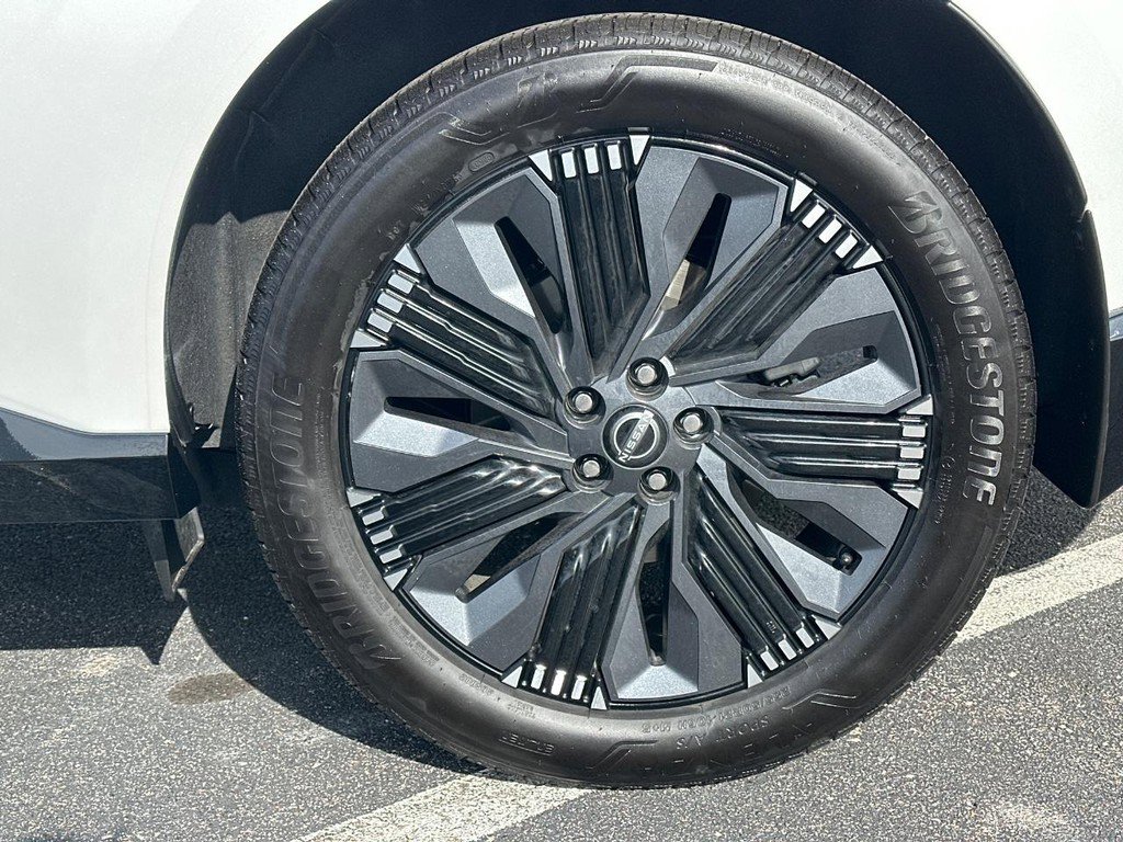 Used 2025 Nissan Murano Platinum image 9