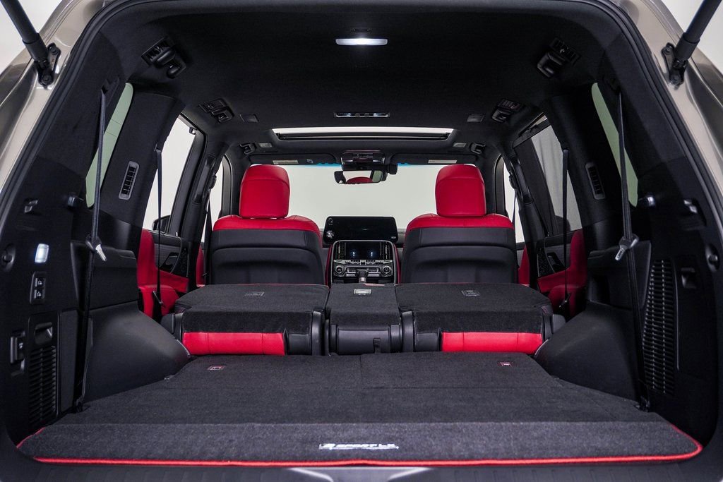 Used 2024 Lexus LX 600 F Sport image 31