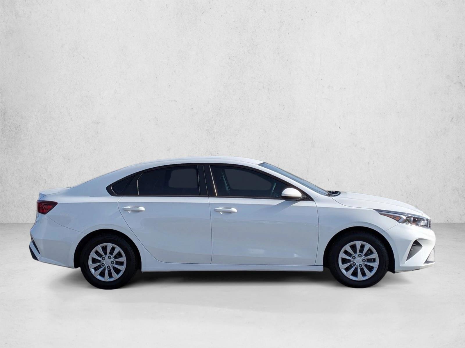 Used 2023 Kia Forte LX FWD image 4