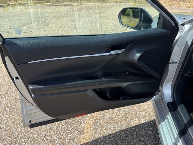 Used 2023 Toyota Camry SE image 15